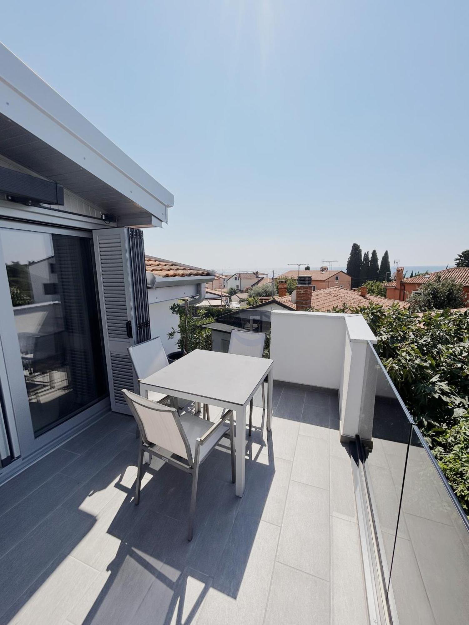Sunny House Apartment Zambratija  Bagian luar foto